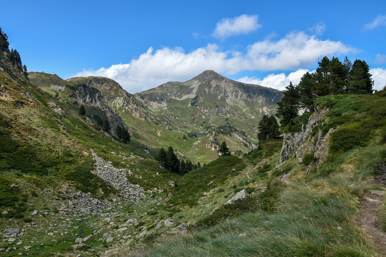 Hiking the Remote Wilderness of Kings Canyon National Park